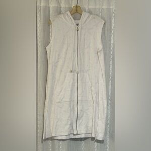 Paradise Bay white, hooded, terry cloth zipper coverup/robe w/ pockets. Sz. M